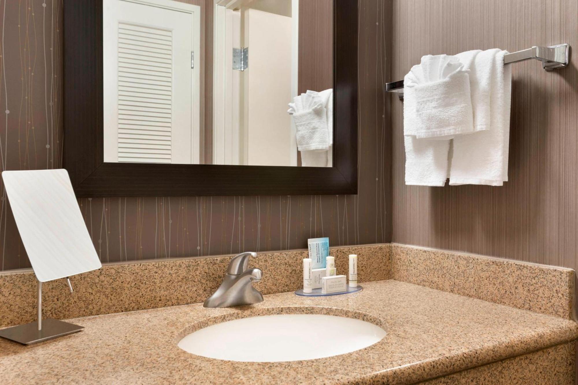 Hotel Courtyard By Marriott Bloomington Normal Esterno foto