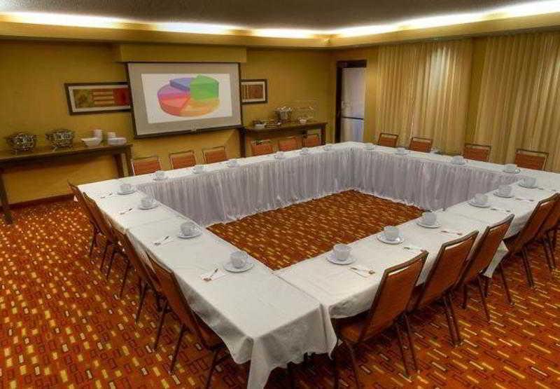 Hotel Courtyard By Marriott Bloomington Normal Servizi foto