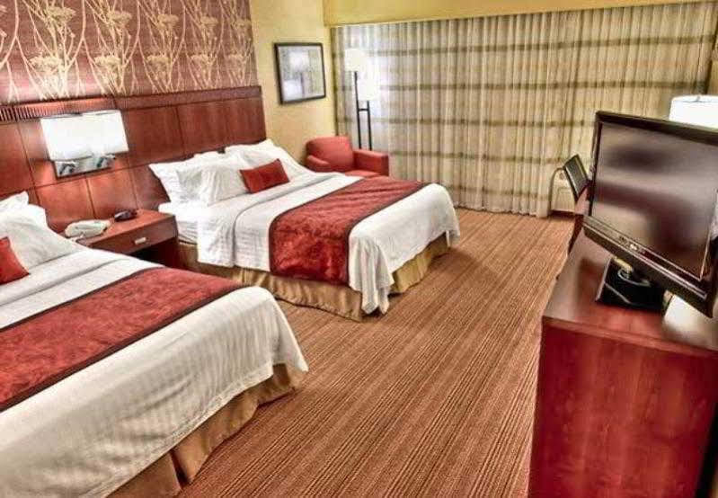 Hotel Courtyard By Marriott Bloomington Normal Esterno foto